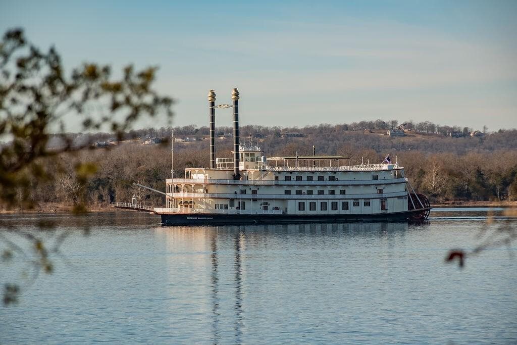 Cruise from the Landing